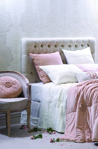 Bianca Lorenne Arezzo Ivory Bedspread / Pillowcases Sold Separately