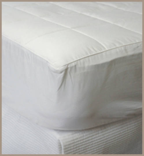 Bianca Lorenne - Silk Filled Mattress Underlay / Topper