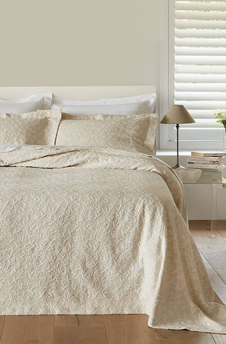 Baksana Devon Bedspread Set