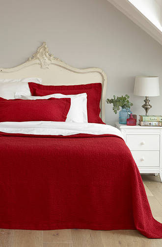Baksana Serenity Chilli Bedspread Set