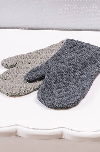Bianca Lorenne Manique Oven Mitts