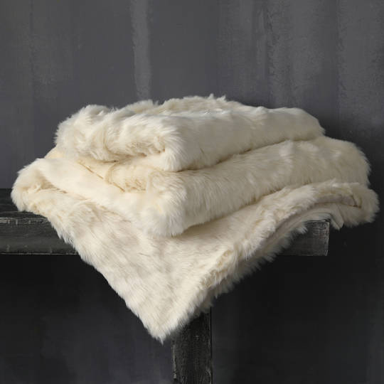 MM Linen - Snug Faux Fur Throw - Vanilla