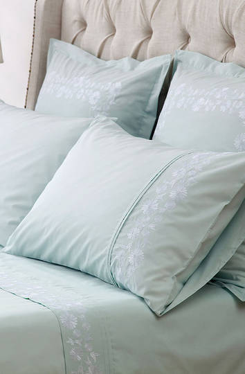 MM Linen Daisy Chain Duckegg Sheet Set / Extra Euros and Pillowcases Sold Separately