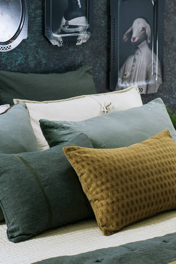 Bianca Lorenne - Lilypad - Olive Cushion