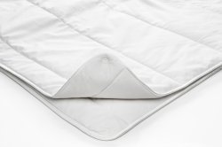 All_Seasons_Wool_Duvet___Close_up.jpg
